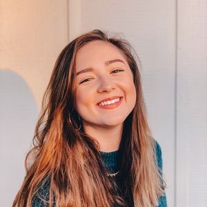 Meet your Posher, Katelyn